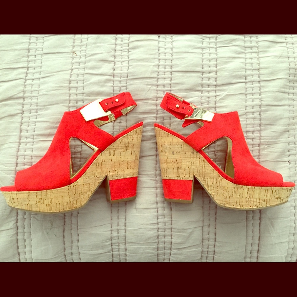 Shoes - Picture 1 of 3